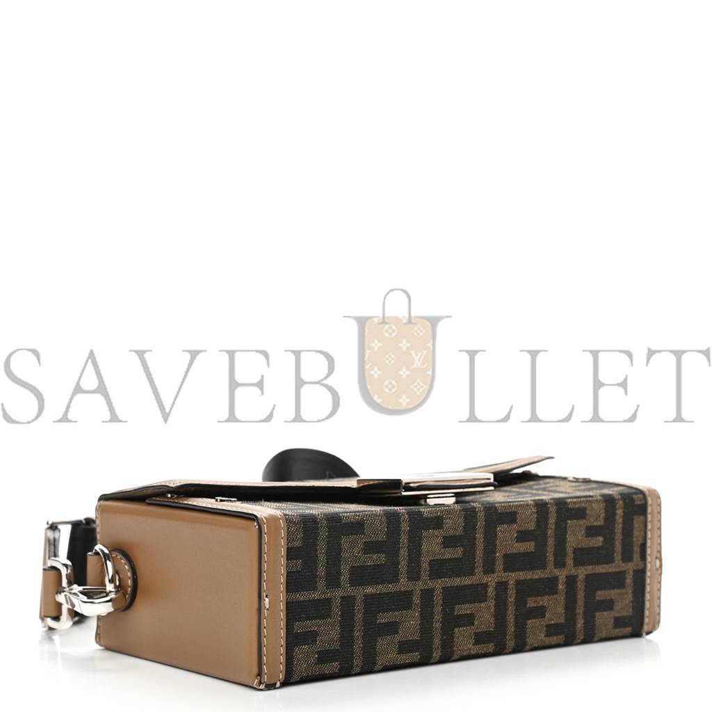 FENDI RECYCLED FABRIC JACQUARD VITELLO KING FF 1974 BAGUETTE SOFT TRUNK TOBACCO MORO SAND (21*15*6cm)